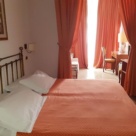 Andromaco Palace Hotel ตาออร์มินา ภายนอก รูปภาพ