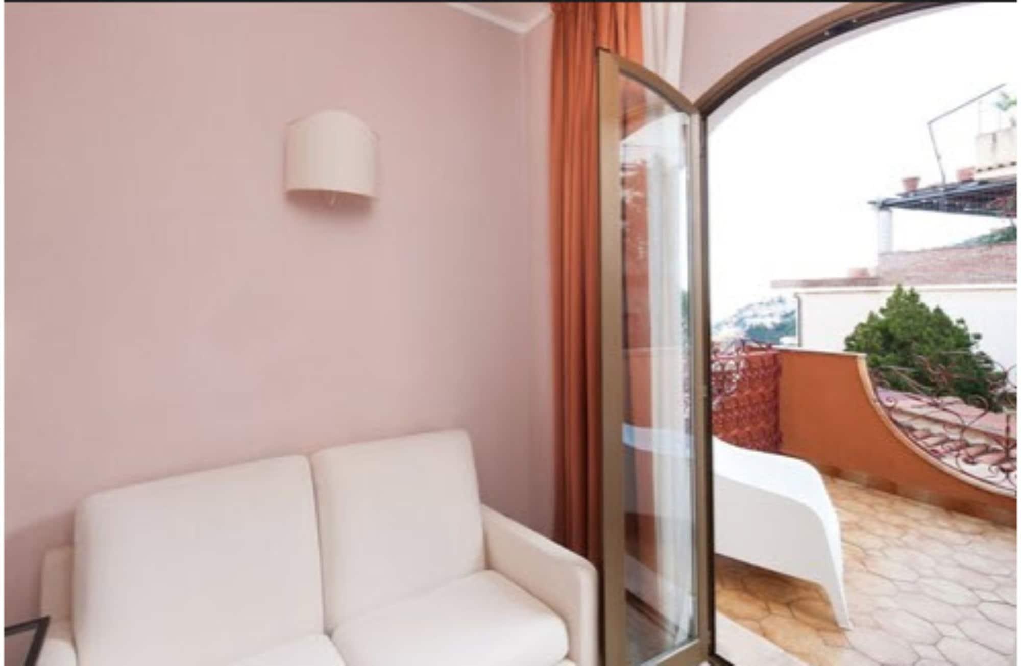 Andromaco Palace Hotel ตาออร์มินา ภายนอก รูปภาพ