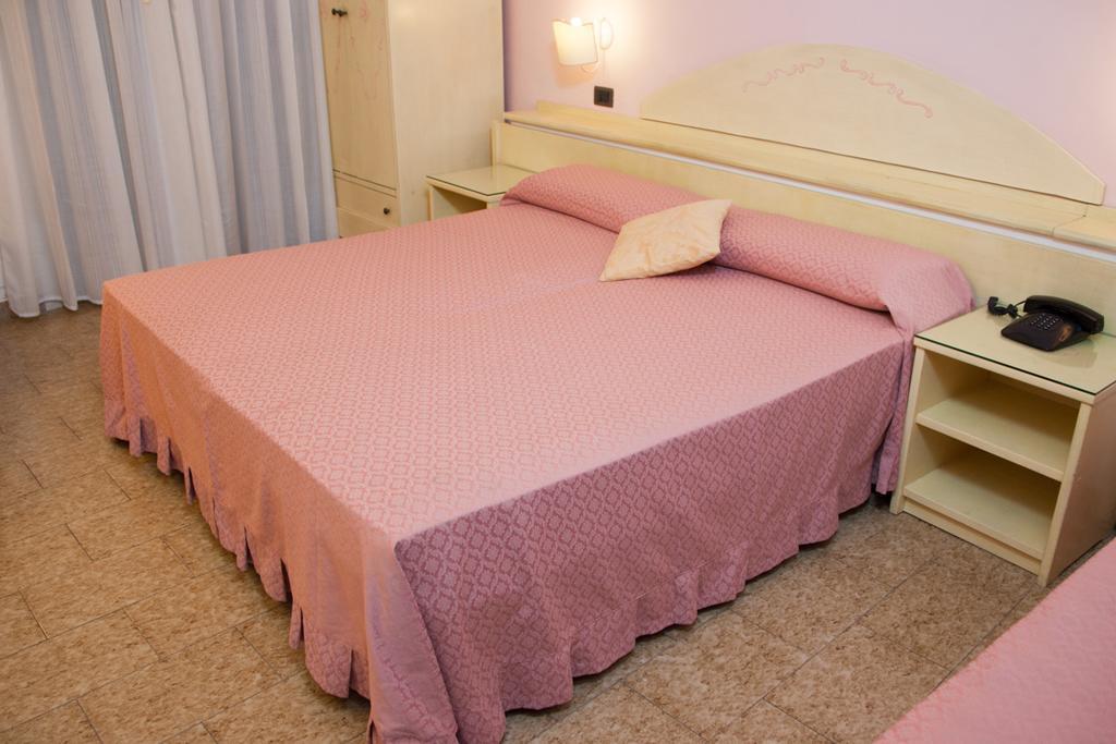 Andromaco Palace Hotel ตาออร์มินา ภายนอก รูปภาพ
