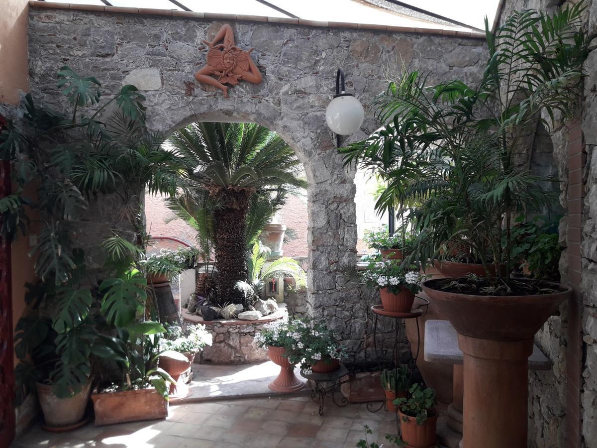 Andromaco Palace Hotel ตาออร์มินา ภายนอก รูปภาพ