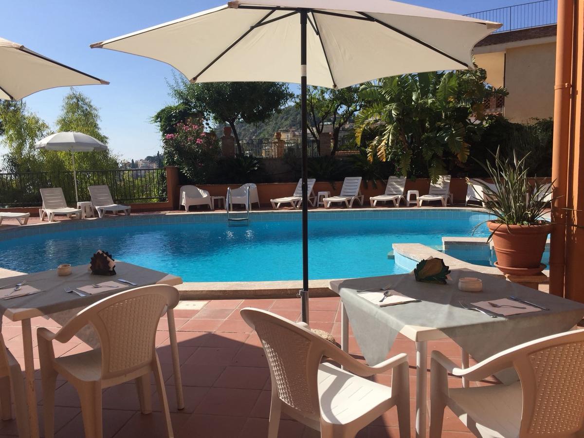 Andromaco Palace Hotel ตาออร์มินา ภายนอก รูปภาพ