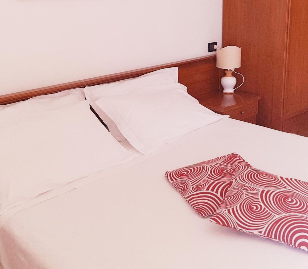 Andromaco Palace Hotel ตาออร์มินา ภายนอก รูปภาพ