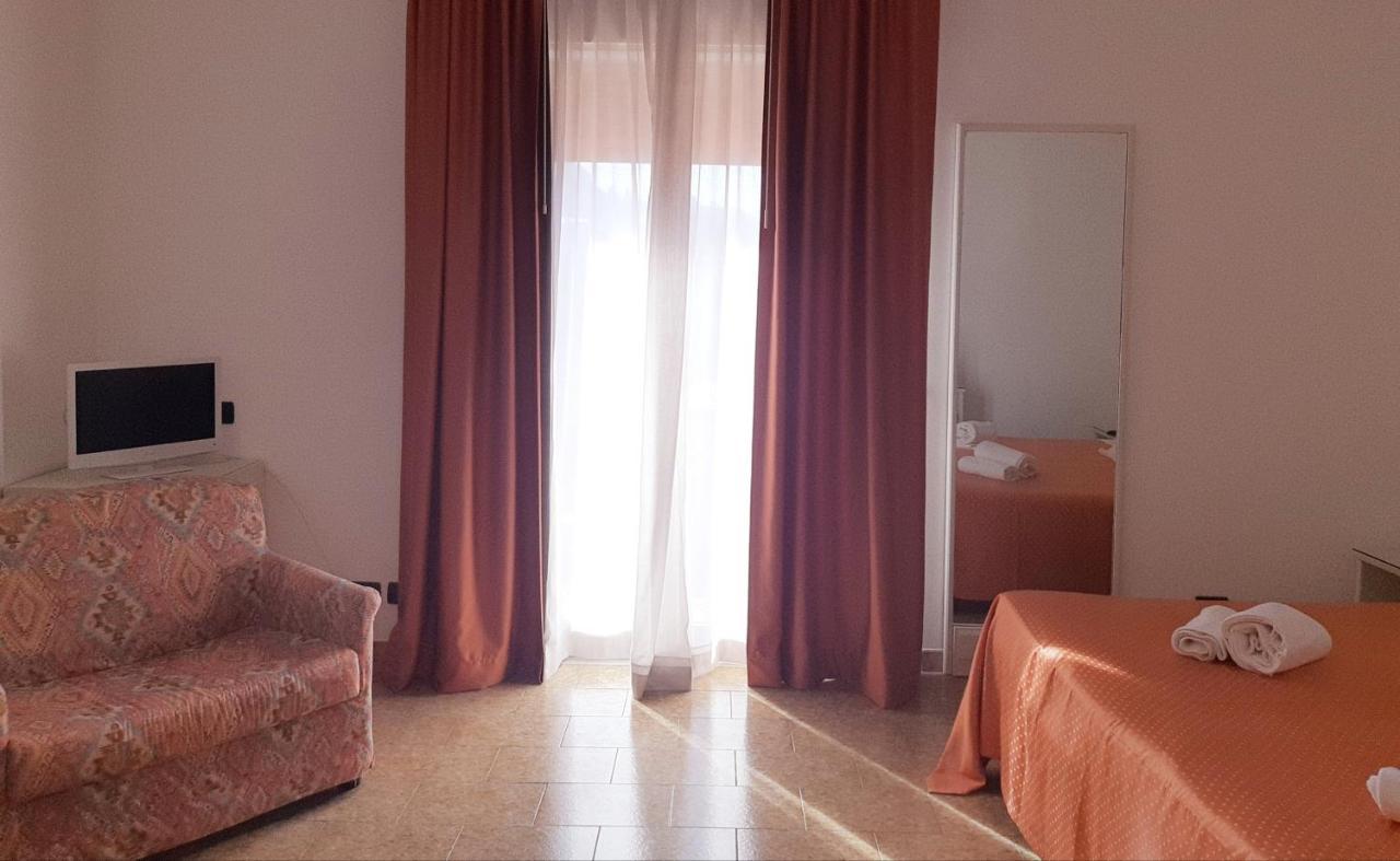 Andromaco Palace Hotel ตาออร์มินา ภายนอก รูปภาพ
